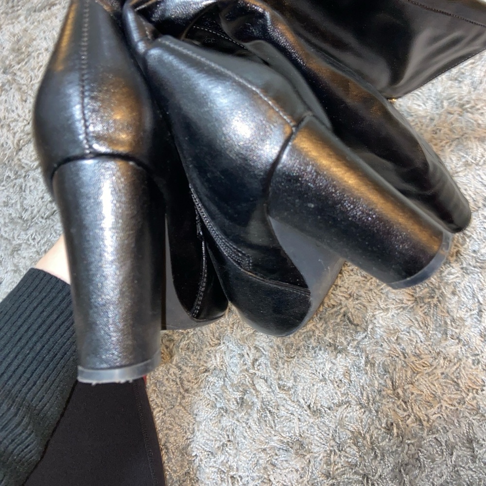 Boots - Picture 3 of 4